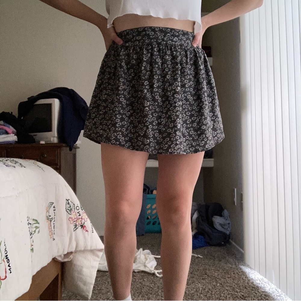 black daisy mini skirt